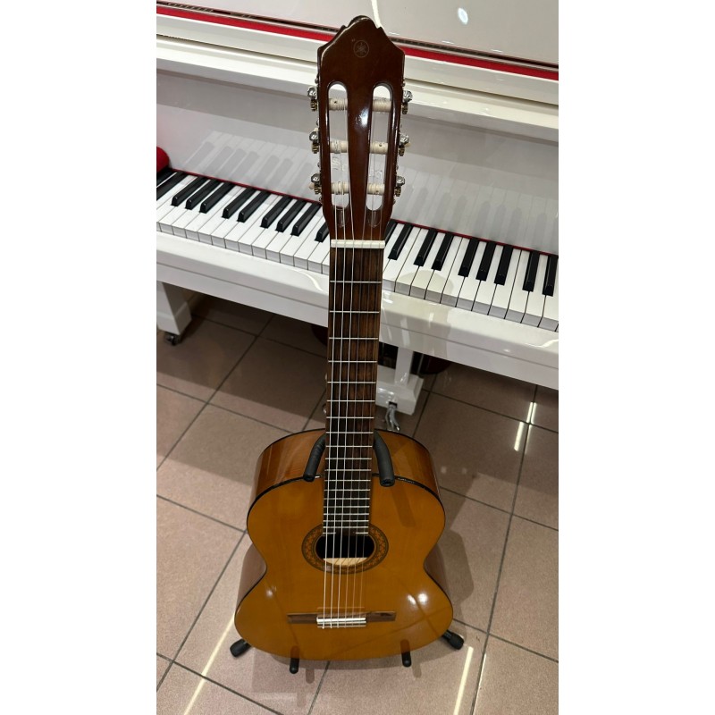 Yamaha C 40 Klasik Gitar 4/4 Tam Boy