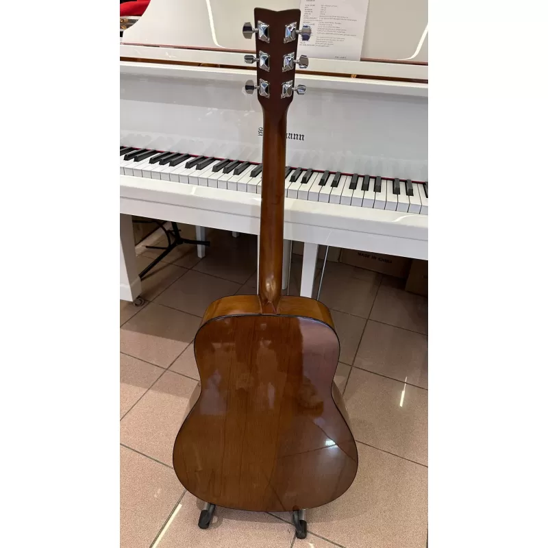 Yamaha F310 Akustik Gitar (teşhir)